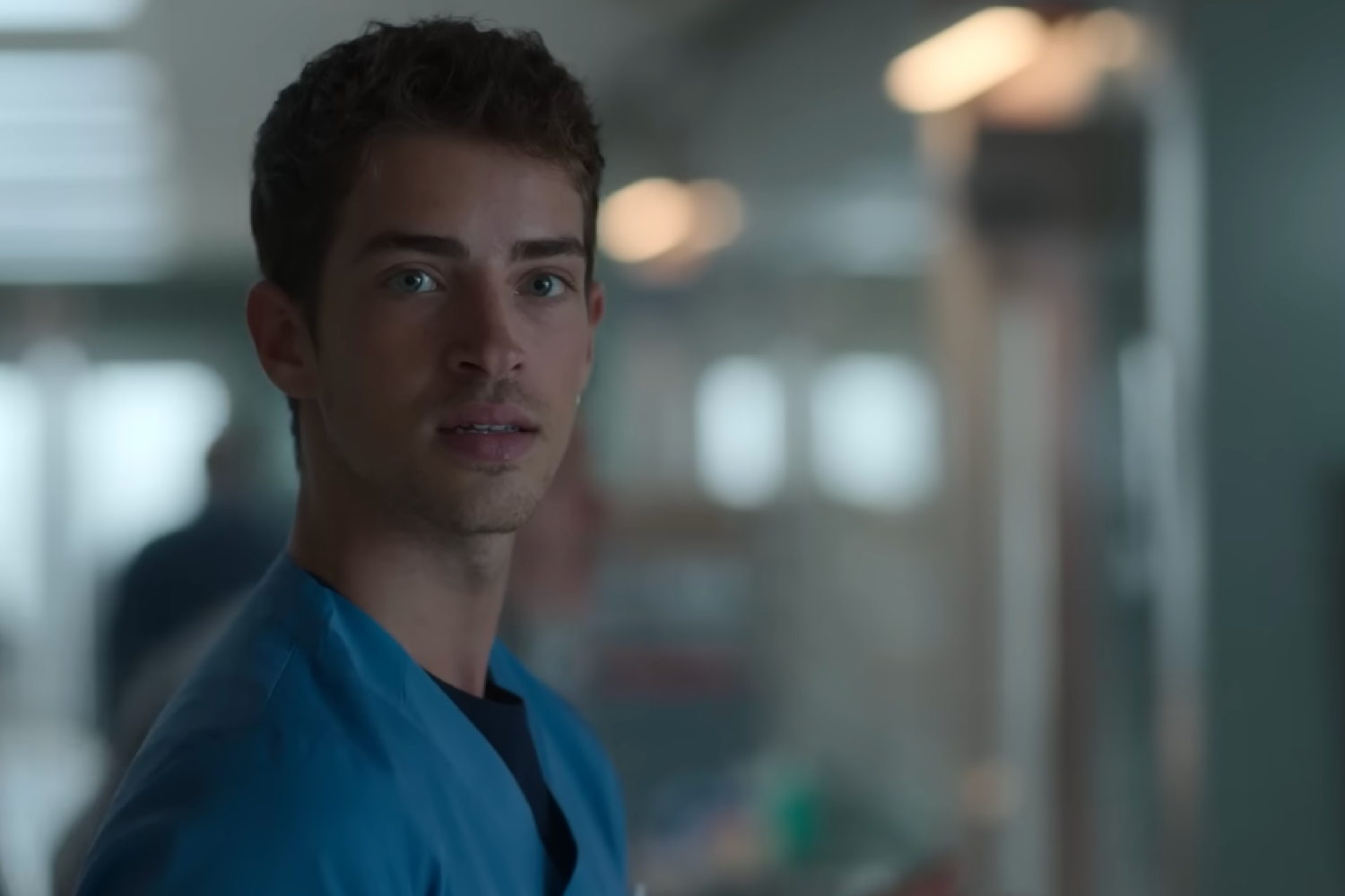 Watch: Manu Rios ist mit neuer Serie am Start — GAY.CH · Alles bleibt ...
