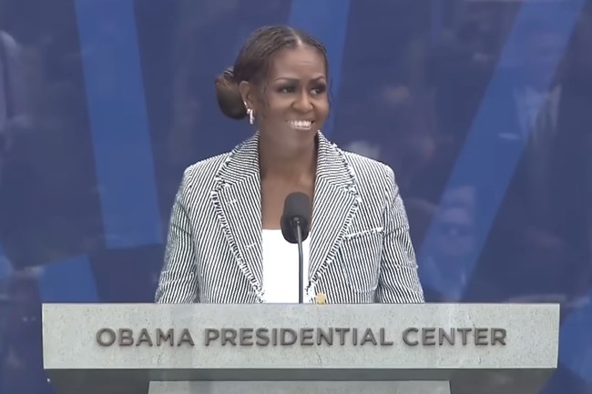 Watch: Michelle Obama hebt in ihrer Rede die Ehe für alle hervor