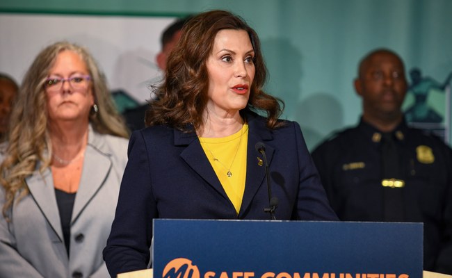 Watch: Michigans Gouverneurin stellt sich klar an die Seite der LGBTI+ Community