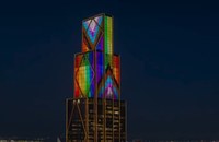 Watch: New Yorks Skyline erstrahlt in Regenbogenfarben
