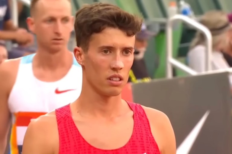 Watch: Nico Young schreibt LGBTI+ Geschichte in der Leichtathletik
