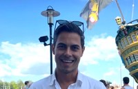 Watch: Niederlandes Premierminister Rob Jetten feiert an der WorldPride