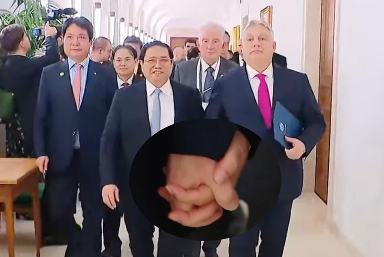 Watch: Orban Hand in Hand mit vietnamesischen Premierminister