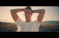 Watch: Parker Matthews stellt seine neue Single vor...