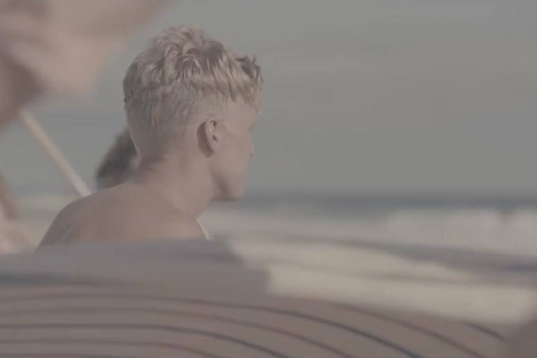 Watch: Partys, Geld und schöne Menschen - Serie über den Model-Kult um Eternal Values