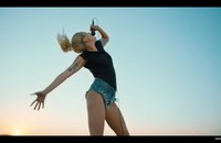 Watch: Perfect Illusion ist hier...