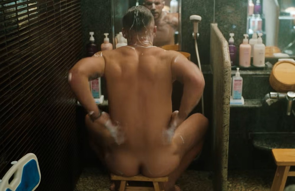 Watch: Podolski sorgt für Hingucker im neuen Netflix-Trailer