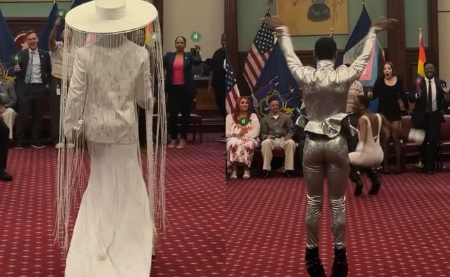 Watch: Premiere in der City Hall von New York