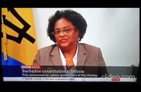 Watch: Premierministerin von Barbados weist BBC-Journalist zurecht