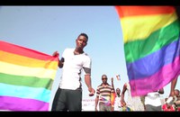Watch: Pride im Flüchtlingslager in Kenia kehrt zurück...