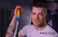 Watch: Pride Tape soll jugendliche LGBTQ-Hockeyspieler unterstützen