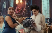 Watch: Rechtsaussen tobt wegen diesem Xmas-Spot der britischen Drogeriekette Boots