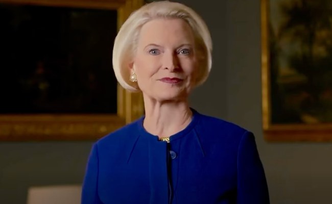 Watch: Republikanische US-Botschafterin tritt ihr Amt in Bern an