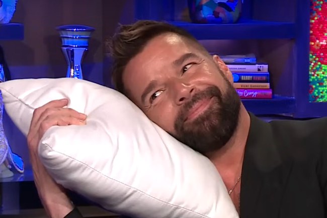 Watch: Ricky Martin gets cozy