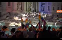 Watch: Rom feiert das Partnerschaftsgesetz
