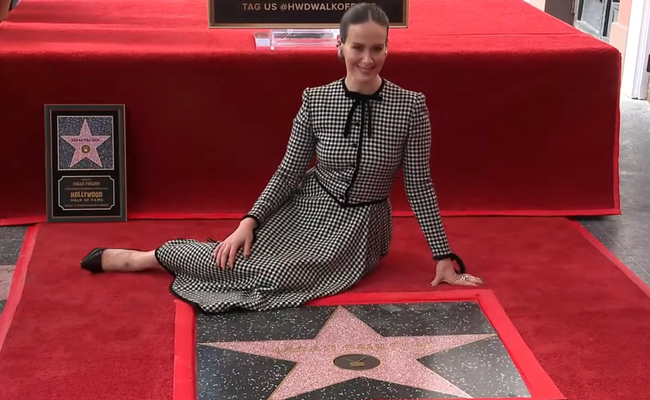 Watch: Sarah Paulson wurde endlich mit einem Hollywood-Stern geehrt