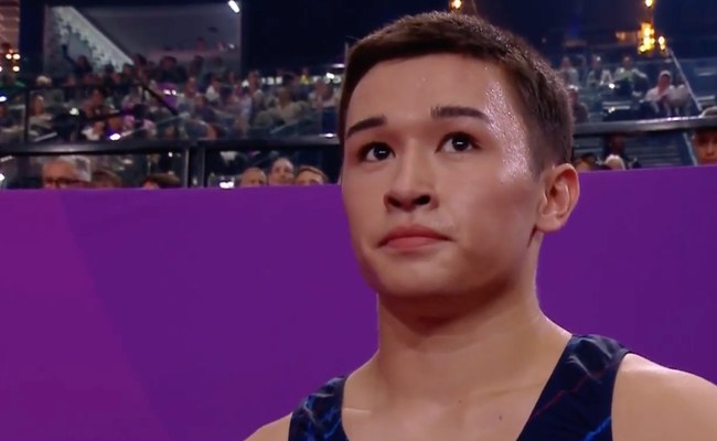 Watch: Schwuler Turner holt WM-Gold in Paris
