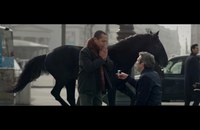 Watch: Schwules Paar in Lloyds Bank-Werbung