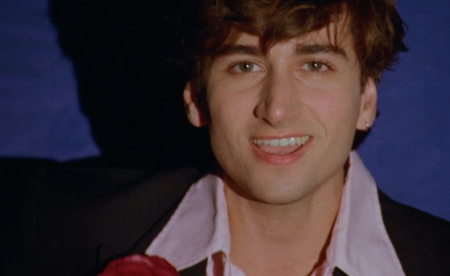 Watch: Sebastian "Heartstopper" Croft meldet sich musikalisch zurück