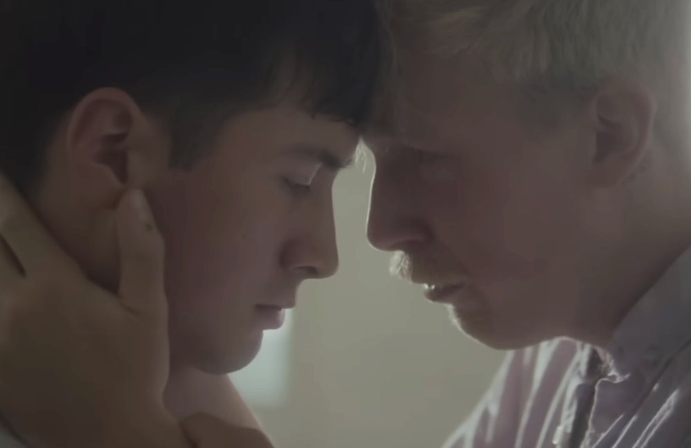 Watch: Shortfilm mit Heated Rivalry-Star Hudson Williams