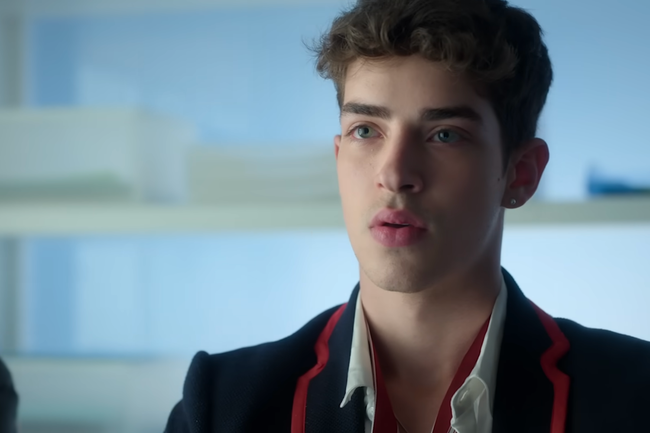 Watch: So hast Du Elite-Star Manu Ríos noch nie gesehen