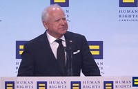 Watch: Tim Walz - US-Vize-Präsidentschaftskandidat - hält bemerkenswerte Rede bei LGBTI+ Organisation