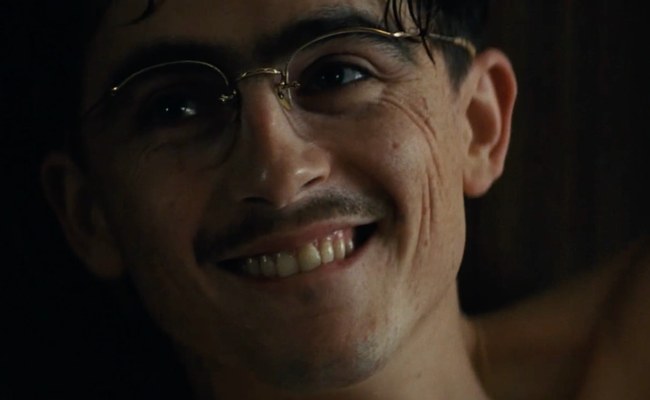 Watch: Timothée Chalamet verzichtet auf Butt-Double bei Spanking-Szene