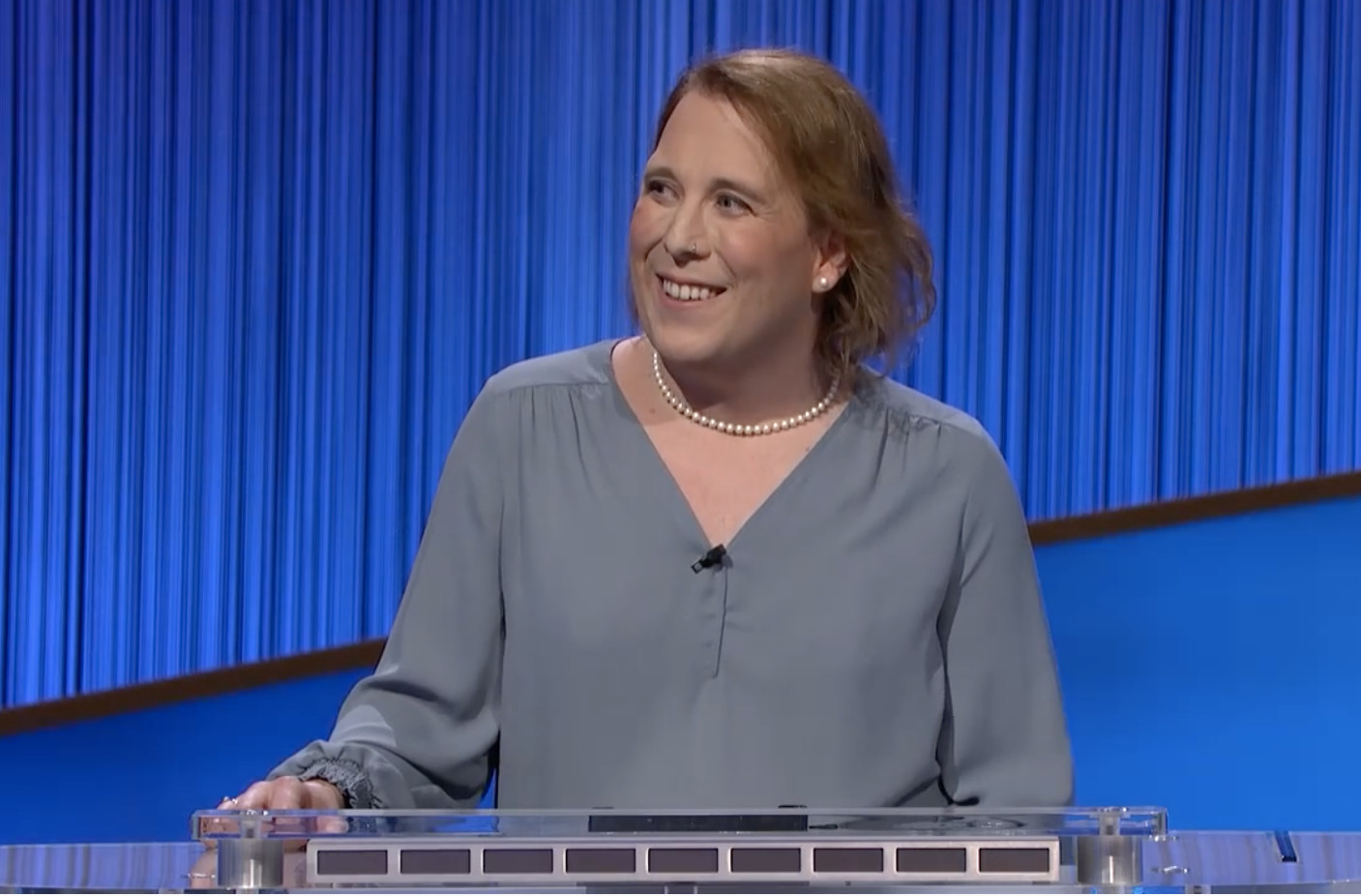 Watch Trans Jeopardy Kandidatin Schreibt Weiter Geschichte — Gay Ch · Alles Bleibt Anders