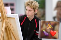 Watch: Troye Sivan malt ein Self-Portrait und gibt dabei vieles von sich preis