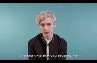 Watch: Troye Sivan rezitiert Call Me By Your Name-Titelsong