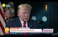 Watch: Trump hat Mühe das Transgender-Verbot im Militär zu rechtfertigen