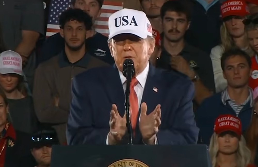 Watch: Trumps wilde Obsession mit dem Hintern von Jon Husted