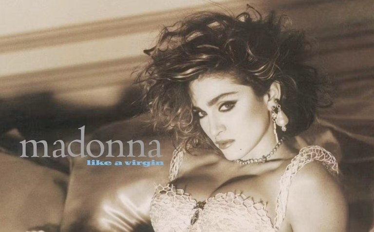 Watch: Vor 40 Jahren performte Madonna erstmals Like A Virgin