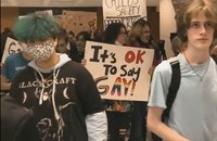 Watch: Walk Outs an Schulen in ganz Florida wegen Don't Say Gay-Entwurf