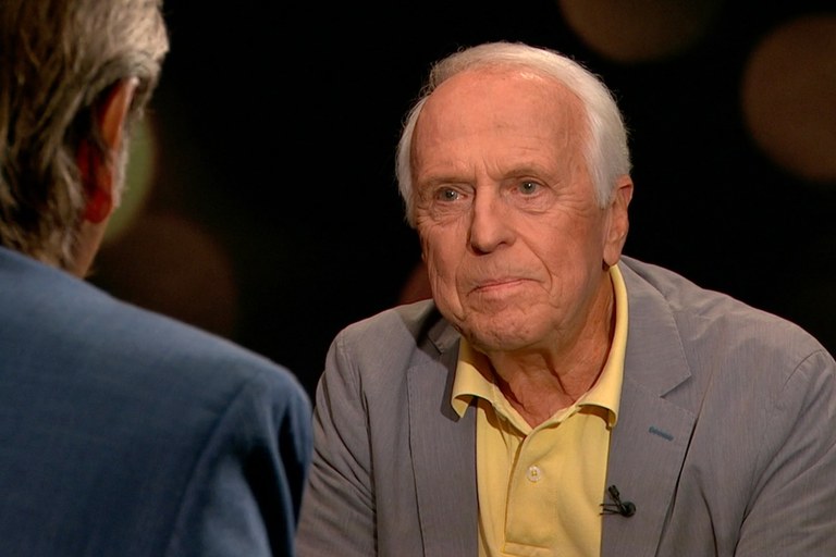 Watch: Walter Andreas Müller über sein Coming Out, seine Karriere und seinen 80igsten Geburtstag