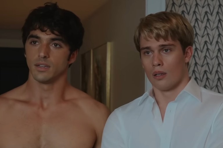 Watch: Was für Oberarme! Die Verwandlung vom Prinz zum He-Man
