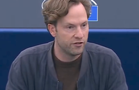 Watch: Wenn Worte wie Heated Rivalry, Celine Dion, Ryan und Justin im EU-Parlament fallen...