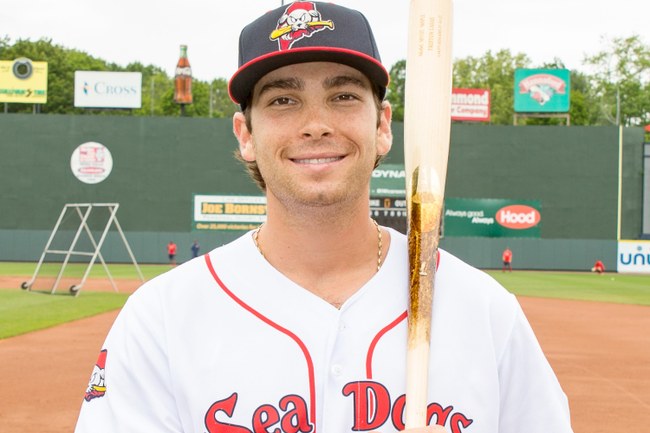 Watch: Weshalb dieser Profi-Baseballspieler seine Fingernägel lackiert...
