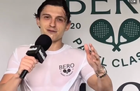 Watch: Wet TShirt Contest mit Tom Holland