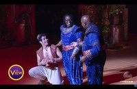 Watch: Whoopi Goldberg schaut bei Aladdin vorbei