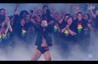Watch: Wrestler Finn Balor supportet LGBTs