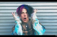 Watch: Yungblud hat sein Coming out als pansexuell