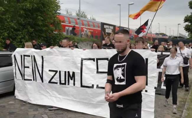 Watch: ZDF aspekte - Der Vormarsch der extremen Rechten