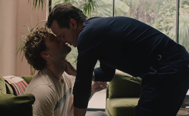 Watch: Ziemlich kinky - Andrew Scott und Leo Reich in It Gets Worse