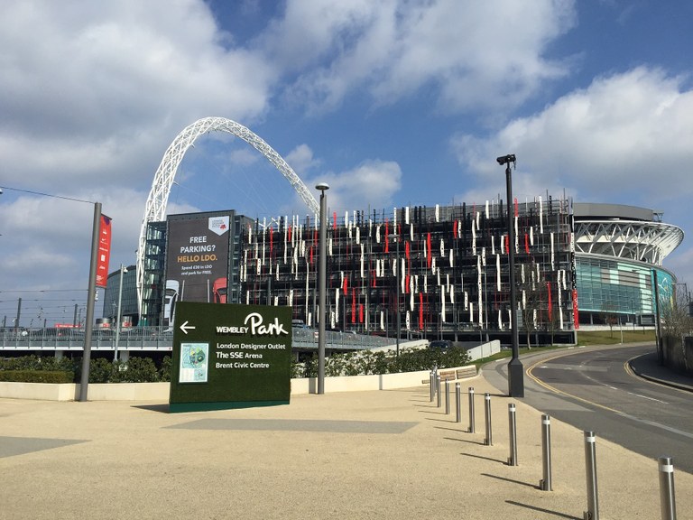 Wembley-Bogen wird nicht mehr in Pride-Farben beleuchtet