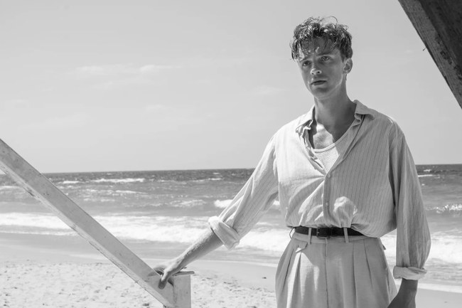 FILM: L'Étranger - Der Fremde