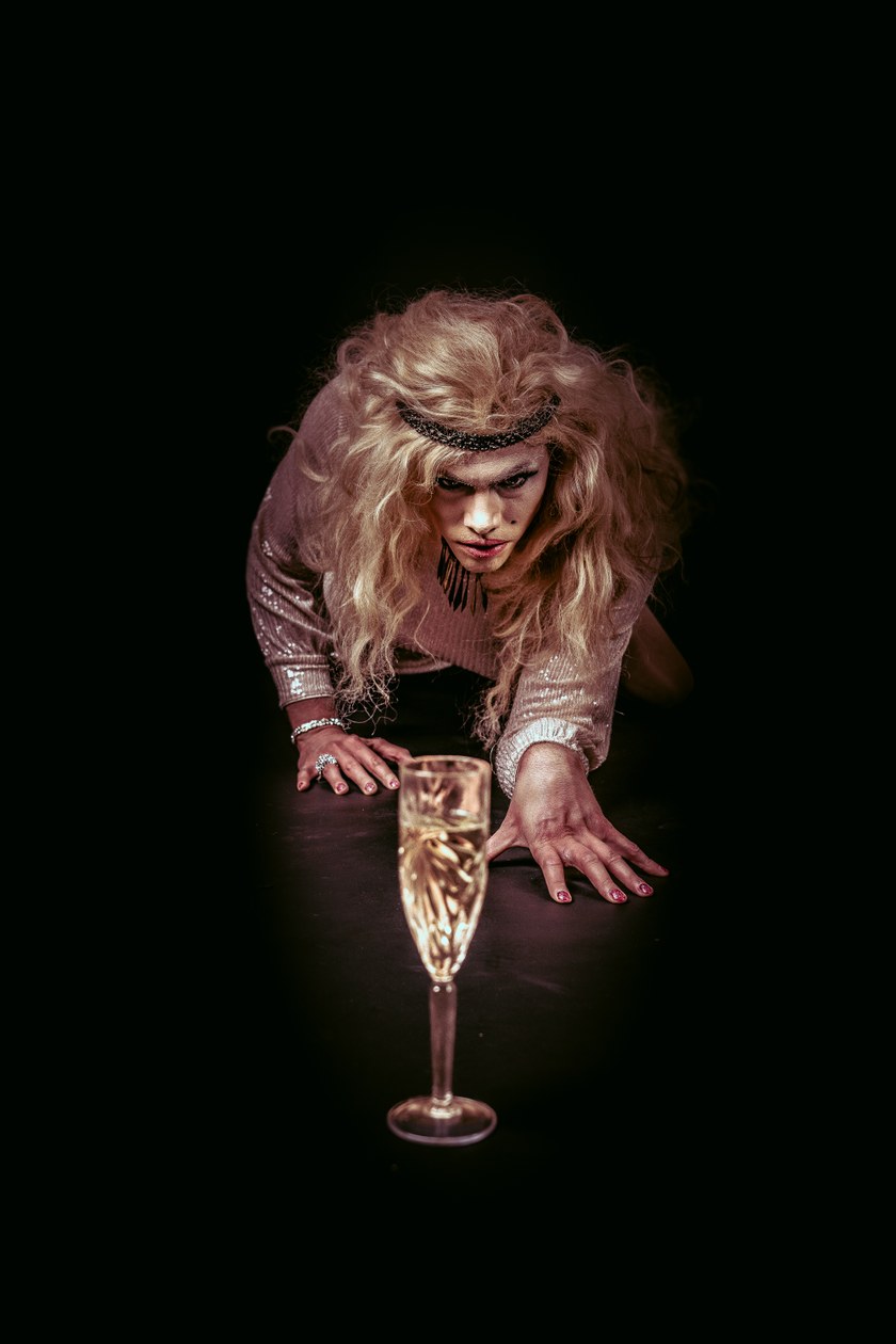 Champagne In Your Face - Silvestergala