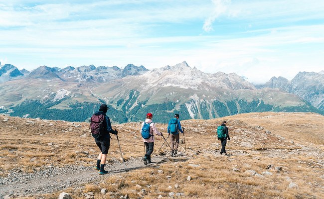 TRAVEL: Pride auf 3303 Metern: Queeres Wandern im Engadin