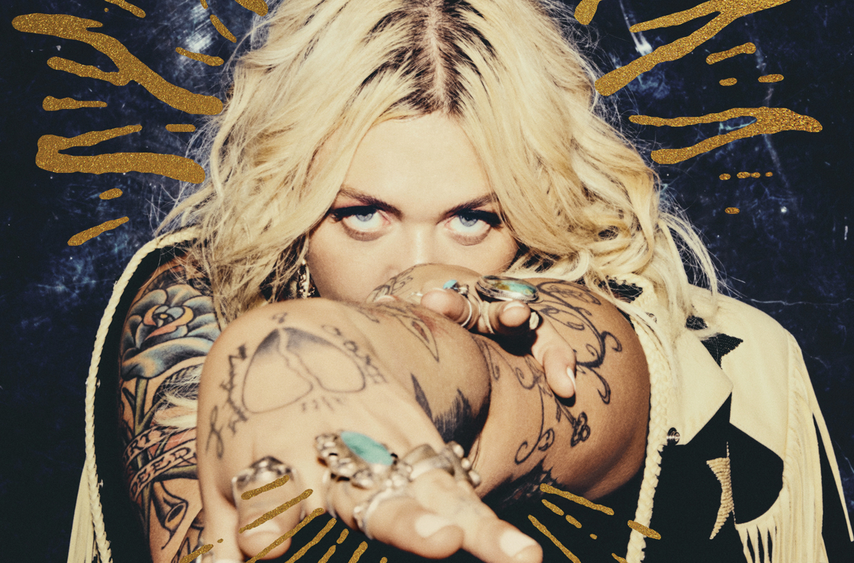 Ели кинг. Elle King Baby Outlaw. Elle King - Shake the Spirit (2018). Elle King обложки. Baby Outlaw Эль Тэннер Шнайдер.