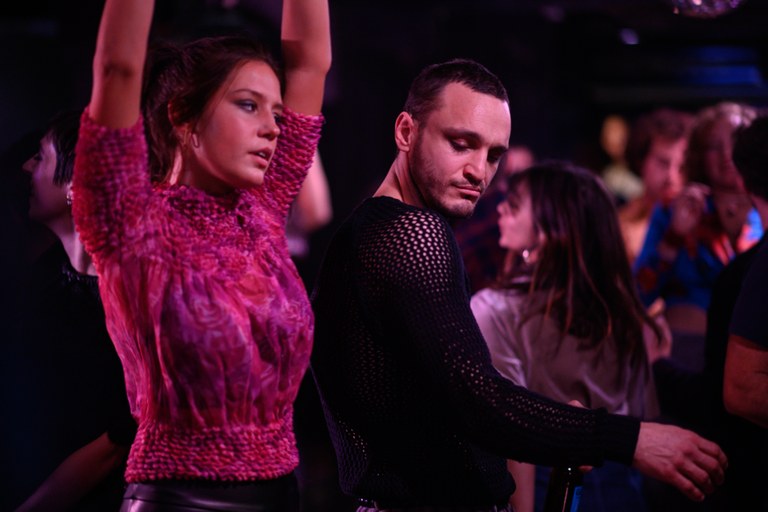 01_PASSAGES Still 1 Adele Exarchopoulos and Franz Rogowski - Photo by Guy Ferrandis.jpg